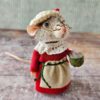 Vintage-Style Dressed Anthropomorphic Mouse Decor Figurine - Warm Desktop & Shelf Ornament