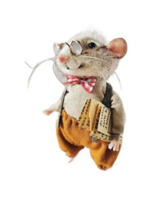 Playful Glasses-Adorned Anthropomorphic Mouse Decor Figurine - Cute Desktop Ornament