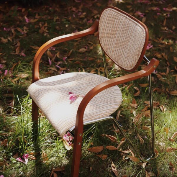 Vintage Style Wooden Armrest Fabric Leisure Chair – White Seat Living Room Relax Chair