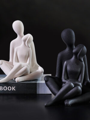 Couple Figurine Set – Black Ceramic Love Statue