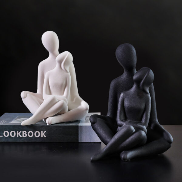 Couple Figurine Set – Black Ceramic Love Statue