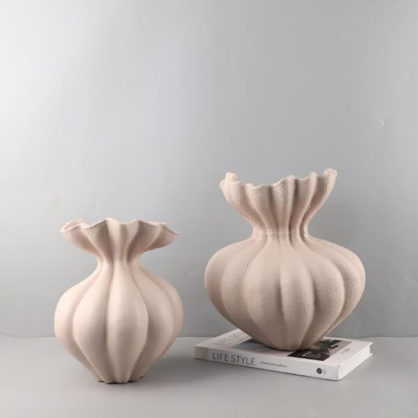 Light Luxury Resin Planter – Modern Decorative Flower Pot
