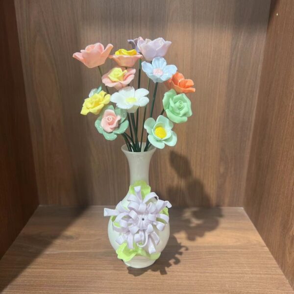 "Bouquet Whisper" – Ceramic Bouquet-Shaped Flower Vase with Ribbon Detail